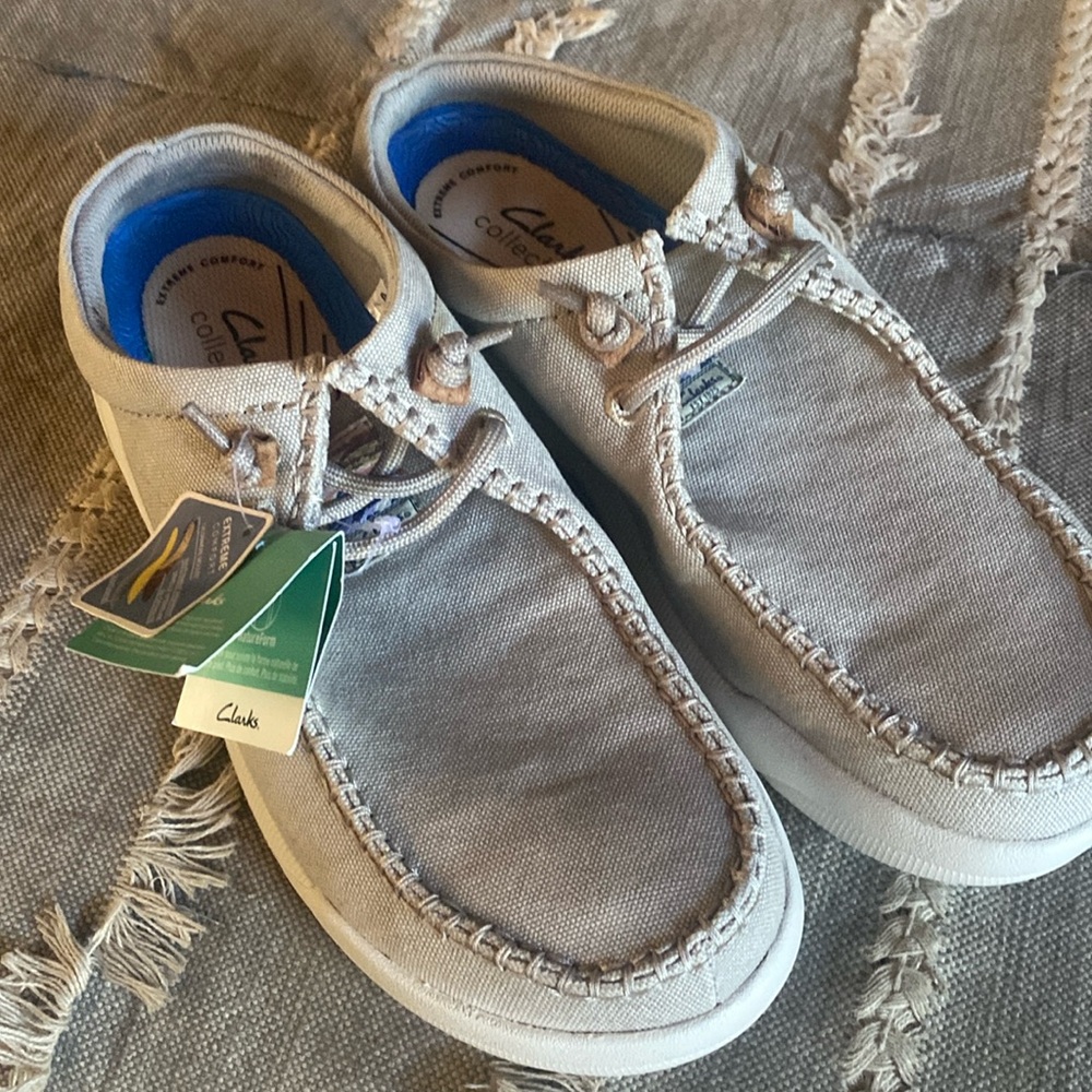 Clarks Men’s Driftlite Surf - 26176942 - Light Gray - Size 8 - New in Box